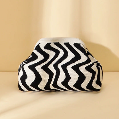 👜 Dumpling Clutch Bag, Large Capacity Kiss Lock Cosmetic Handbag for Daily Travel Party