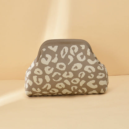 👜 Dumpling Clutch Bag, Large Capacity Kiss Lock Cosmetic Handbag for Daily Travel Party